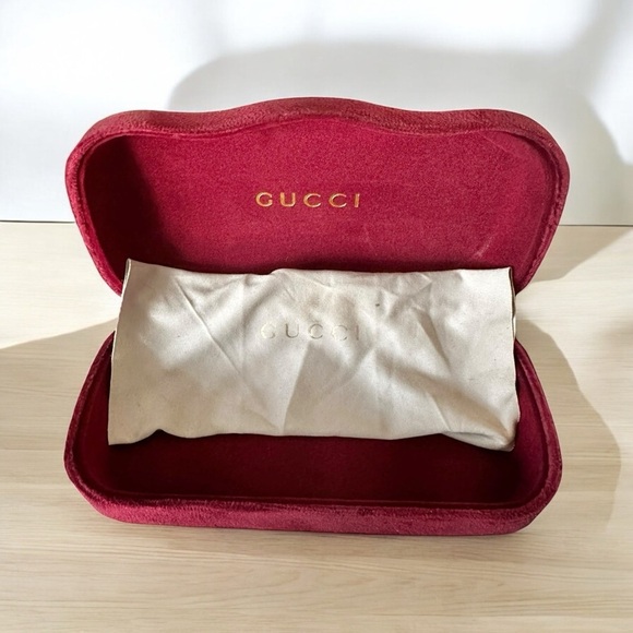 GUCCI Red Suede Large Sunglasses Case with Lens Cloth - Picture 1 of 11